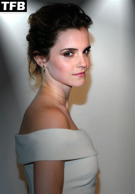 naked pics of emma watson|Emma Watson nude and sexy (100 pics